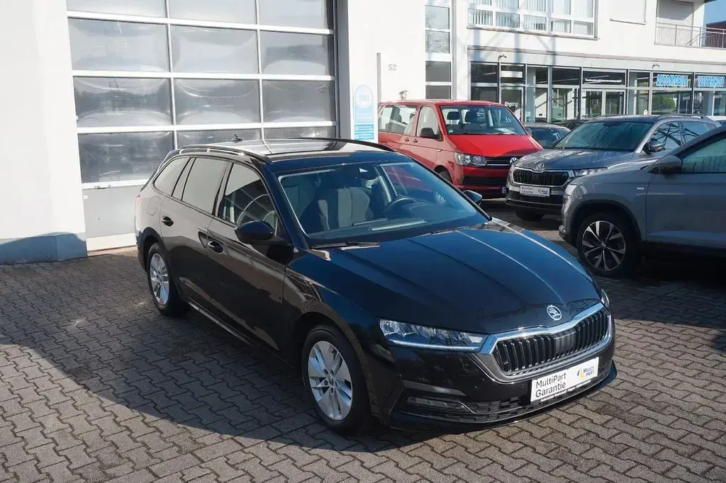 Gebraucht Skoda Octavia Ambition 116 PS (85 kW) 2023 Schwarz Kombi