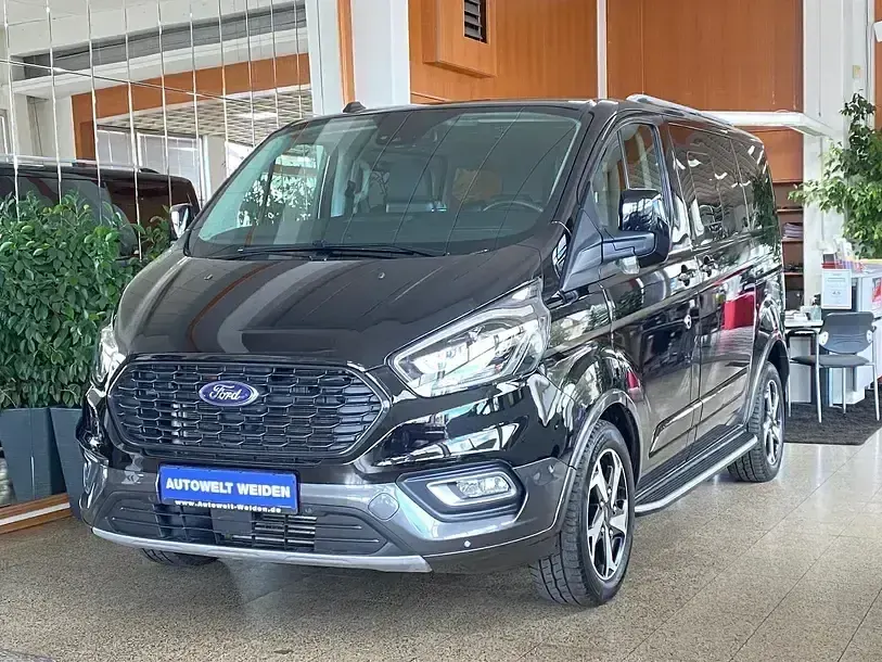 Gebraucht Ford Tourneo Custom Active 185 PS (136 kW) 2022 Schwarz Van