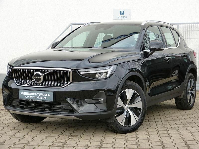 Schwarz Gebraucht 2022 Volvo XC40 Core SUV | 29.400 € (Fairer Preis) - Bild 1/4