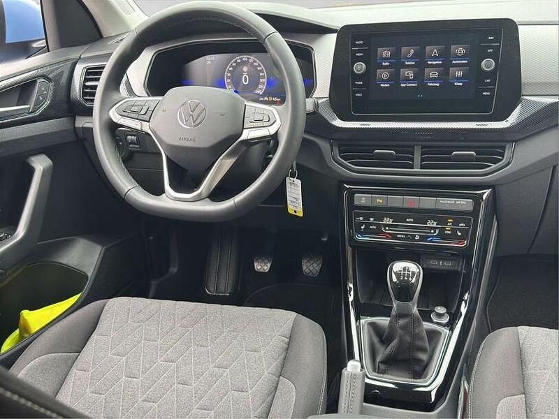Gebraucht VW T-Cross 116 PS (85 kW) 2024 Blau SUV
