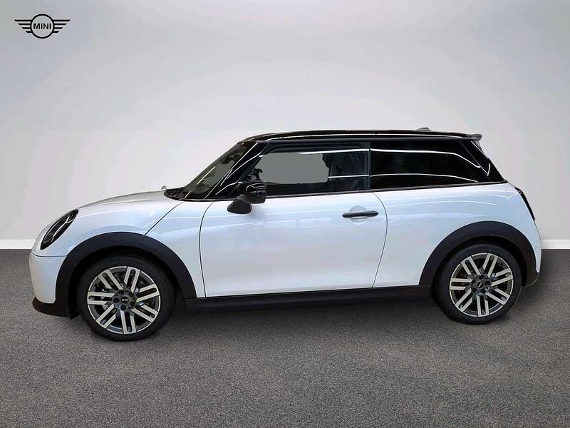 Gebraucht Mini Cooper S Classic 204 PS (150 kW) 2024 Weiß Kleinwagen