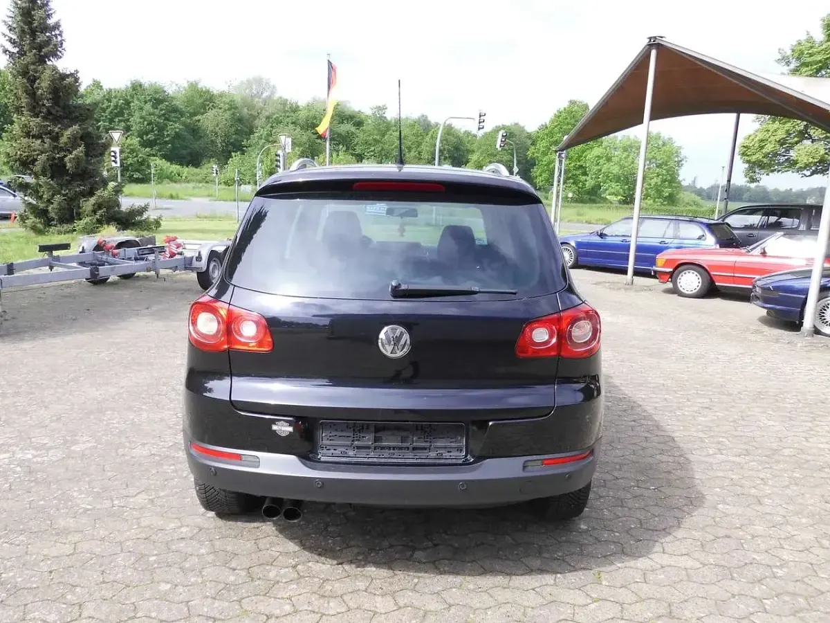Gebraucht VW Tiguan Sport 150 PS (110 kW) 2009 Deep black perleffekt SUV