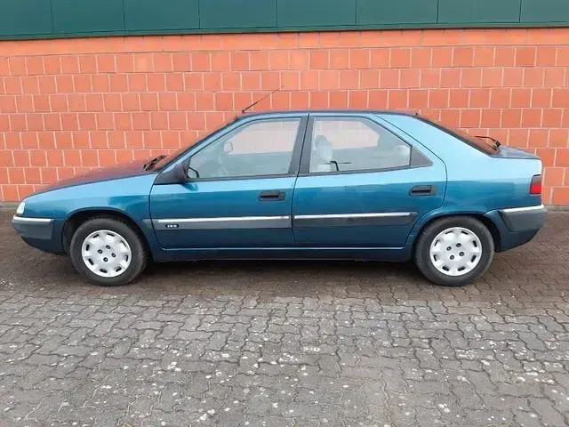 Gebraucht Citroën Xantia 68 PS (50 kW) 1994 Blau Kleinwagen