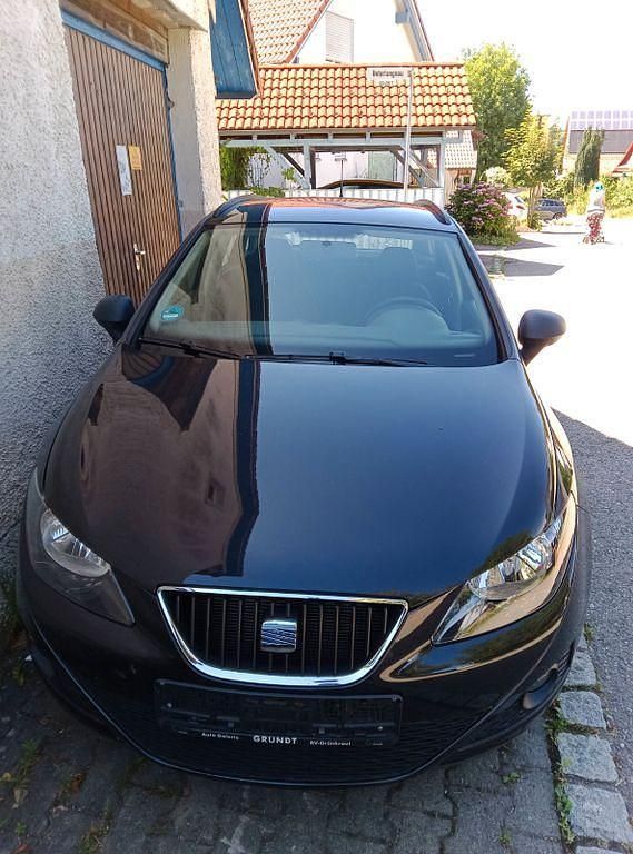Schwarz Gebraucht 2011 Seat Ibiza Reference Limousine | 3.300 € (Superpreis) - Bild 1/4