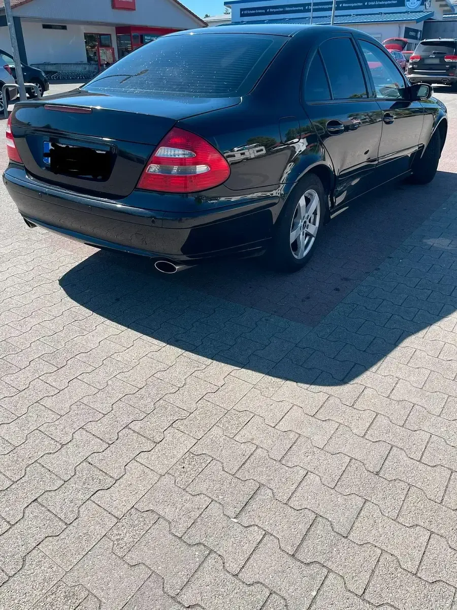 Gebraucht Mercedes E200 184 PS (135 kW) 2006 Schwarz Limousine