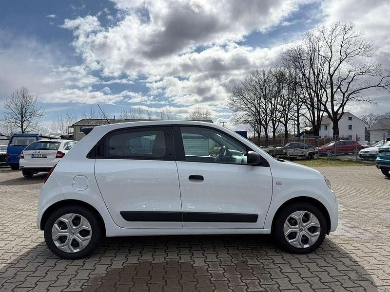 Gebraucht Renault Twingo Life 65 PS (47 kW) 2021 Crystal weiss Kleinwagen