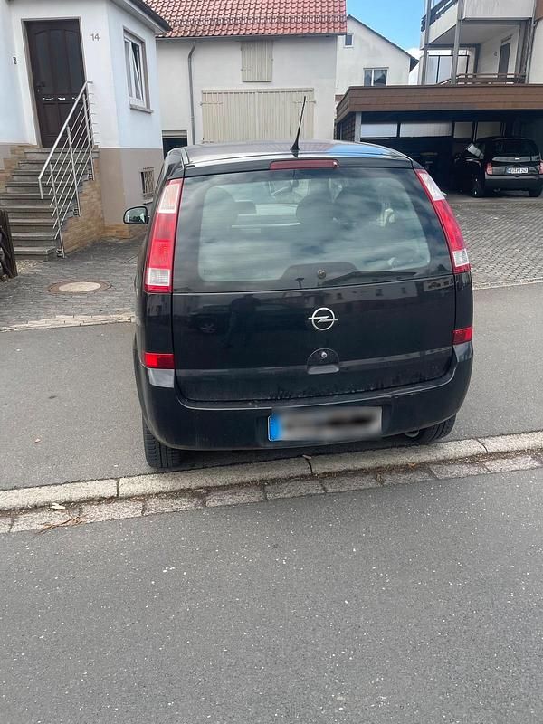 Używany Opel Meriva 90 KM (66 kW) 2005 Czarny Minivan
