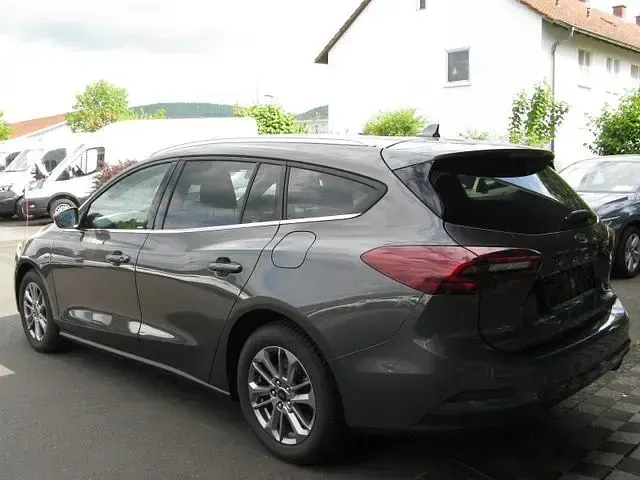 Gebraucht Ford Focus Titanium X 116 PS (85 kW) 2023 Magneticgrau (metallic) (metallic) Kombi