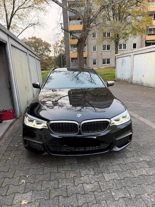 Schwarz Gebraucht 2019 BMW M550 Limousine | 29.800 € (Guter Preis) - Bild 1/4