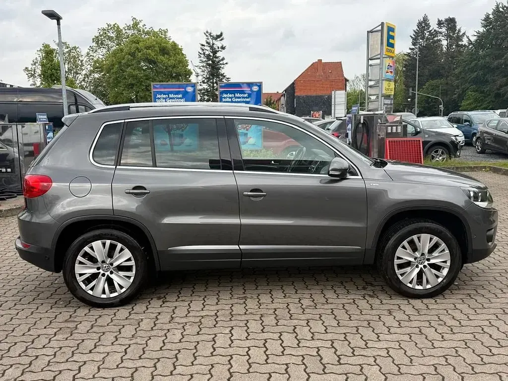 Gebraucht VW Tiguan Sportline 140 PS (102 kW) 2014 Grau SUV