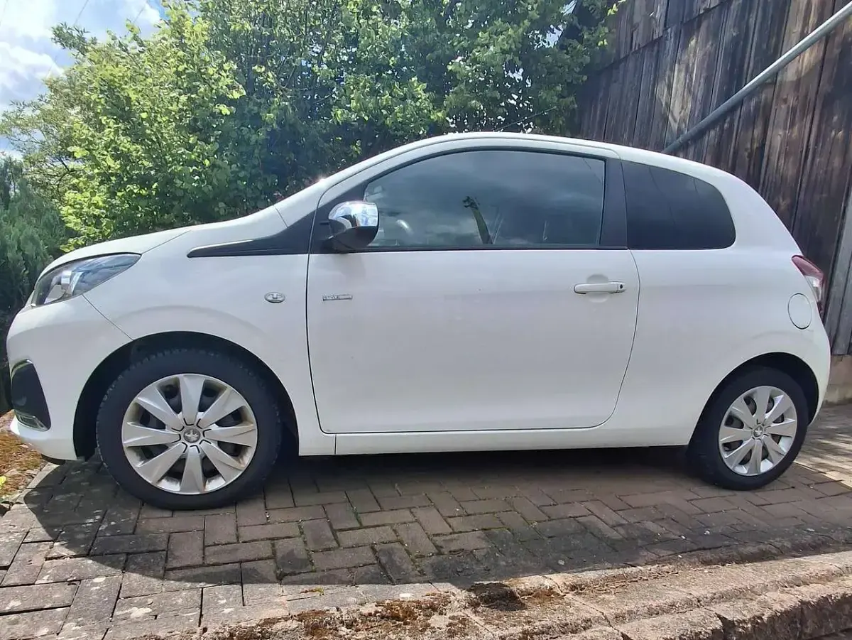 Gebraucht Peugeot 108 Style 72 PS (52 kW) 2020 Weiß Limousine