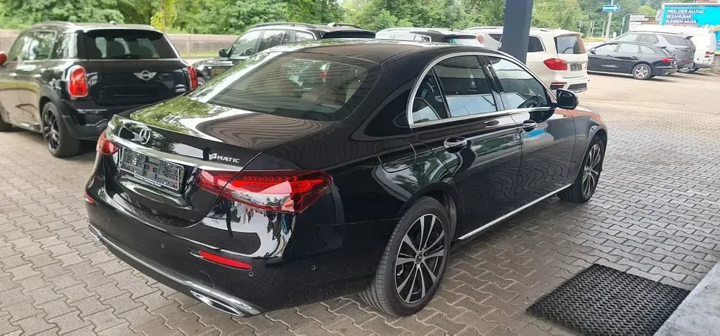 Gebraucht Mercedes E400 Exclusive 330 PS (242 kW) 2021 Schwarz Limousine