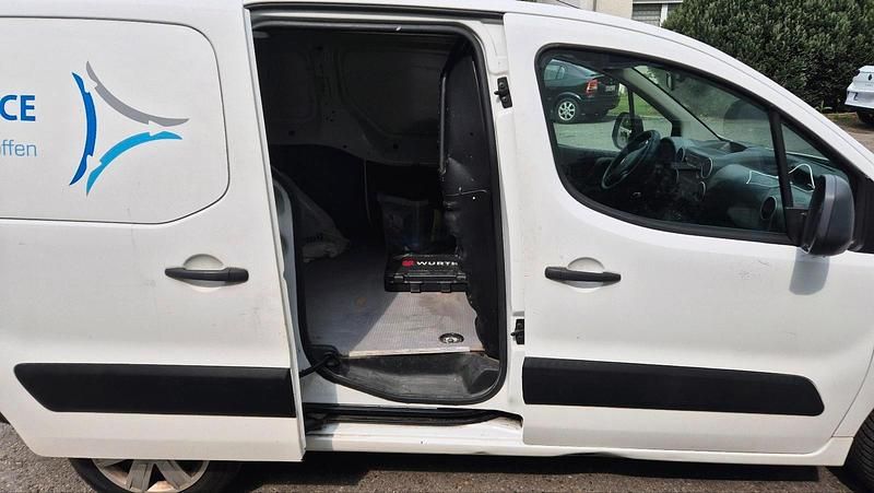 Gebraucht Citroën Berlingo 95 PS (69 kW) 2011 Weiß Van / Kleinbus