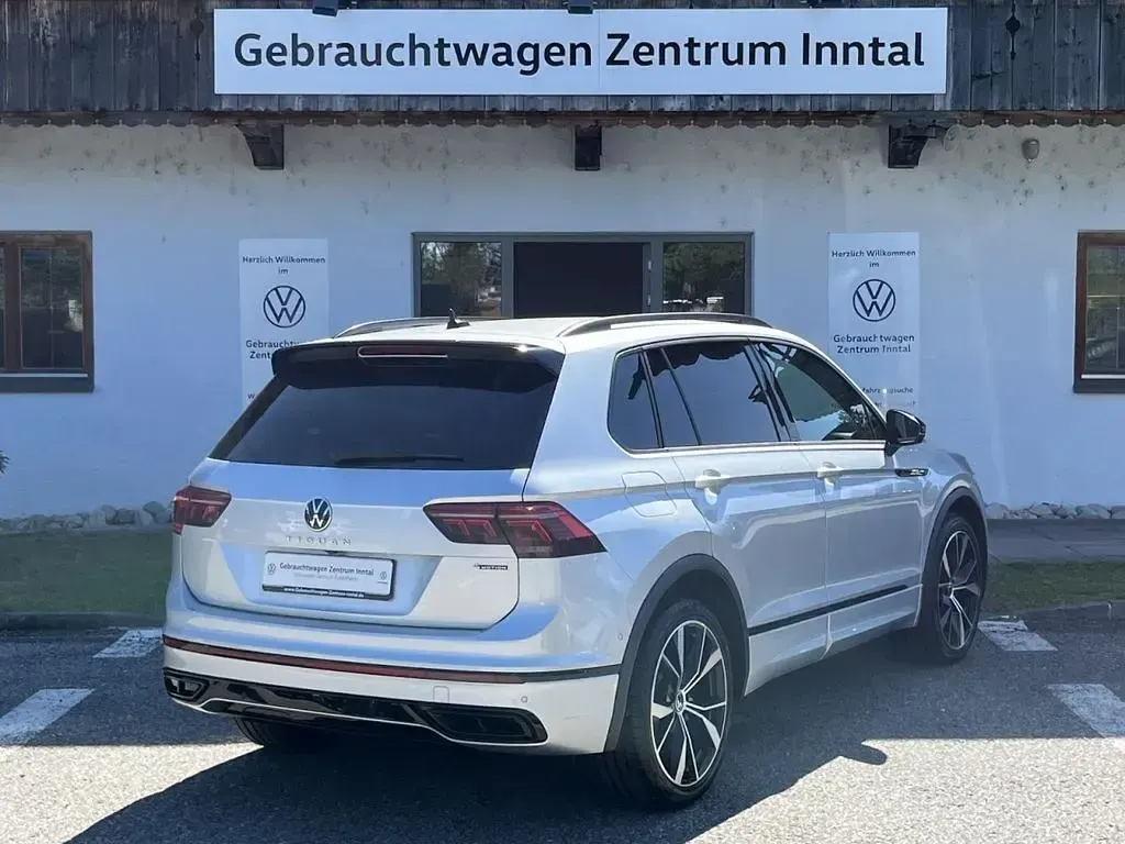 Gebraucht VW Tiguan R-line 190 PS (139 kW) 2023 Silber SUV