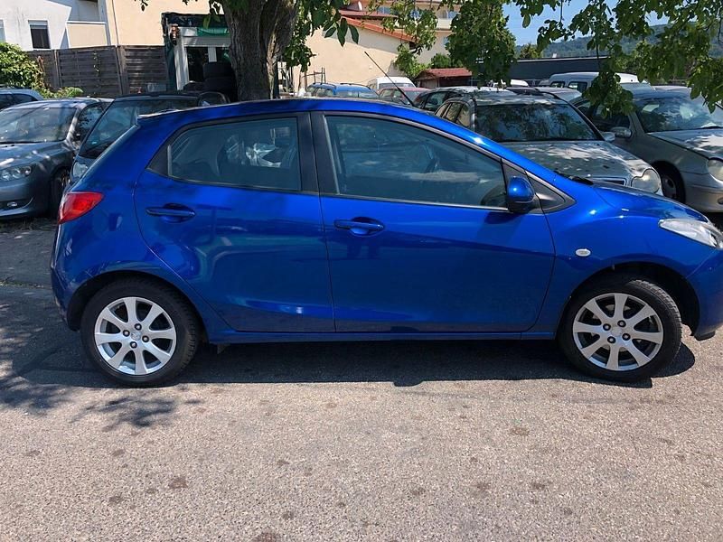 Gebraucht Mazda 2 86 PS (63 kW) 2010 Blau Kleinwagen