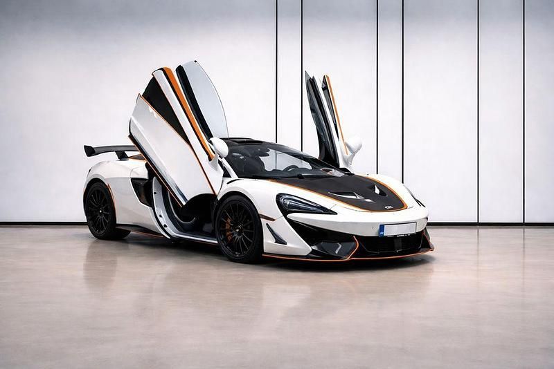 Gebraucht McLaren 620R 620 PS (456 kW) 2021 Weiß Coupé