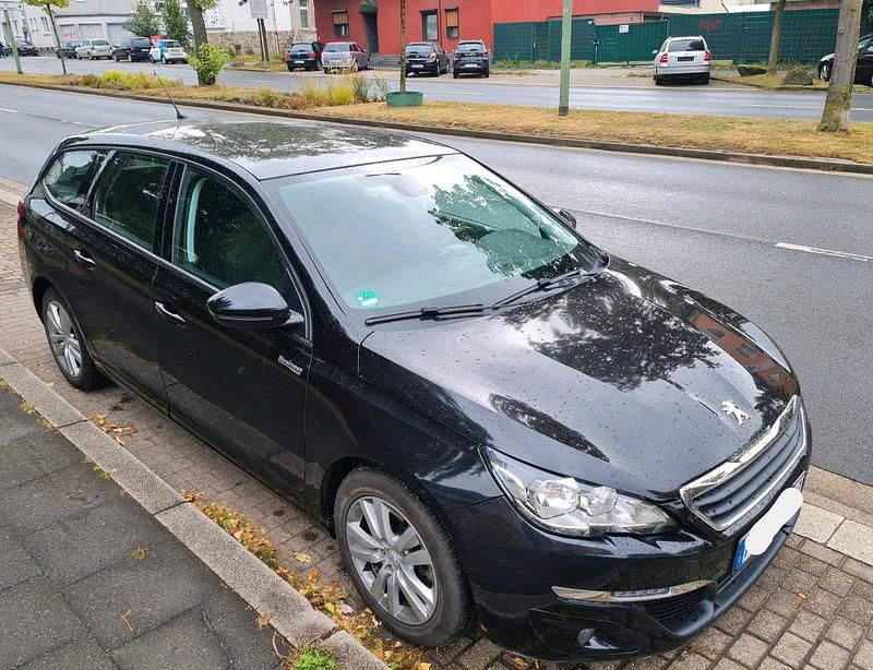 Schwarz Gebraucht 2015 Peugeot 308 Kombi | 6.350 € (Guter Preis) - Bild 1/4