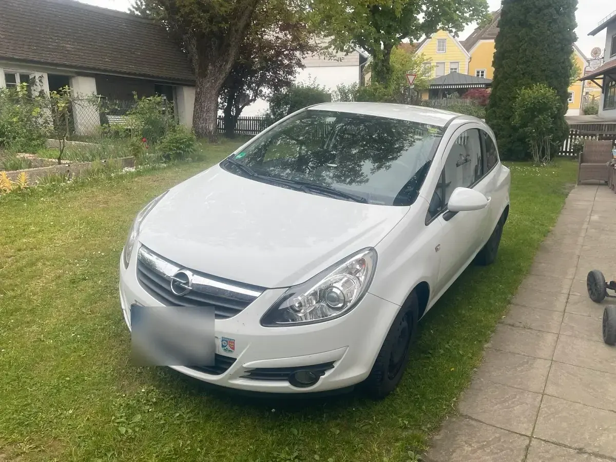 Gebraucht Opel Corsa 90 PS (66 kW) 2009 Weiß Kleinwagen