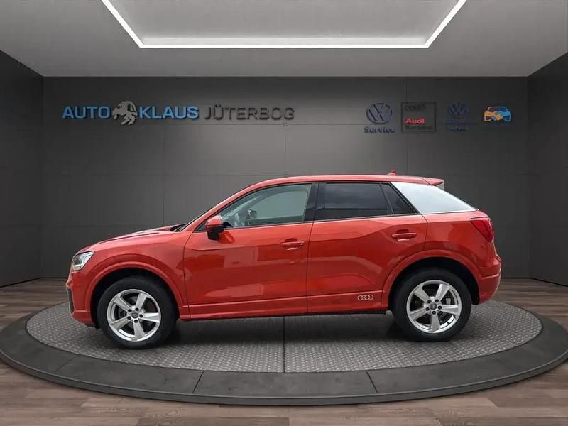 Gebraucht Audi Q2 Sport 150 PS (110 kW) 2017 Korallenorange (orange) SUV