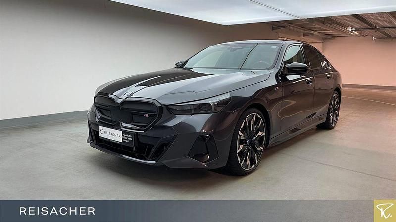 Sophistograu brillanteffekt Gebraucht 2024 BMW i5 Comfort Edition Limousine | 70.790 € - Bild 1/4