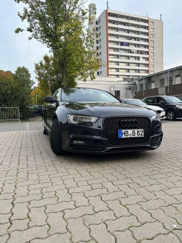 Schwarz Gebraucht 2012 Audi A5 S-Line Coupé | 10.900 € - Bild 1/4