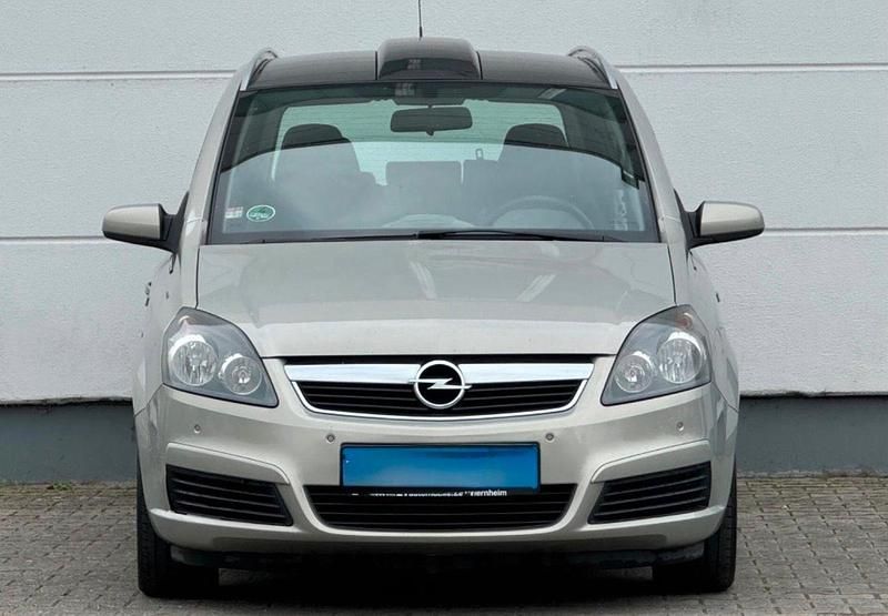 Gebraucht Opel Zafira 120 PS (88 kW) 2006 Gold Van / Kleinbus