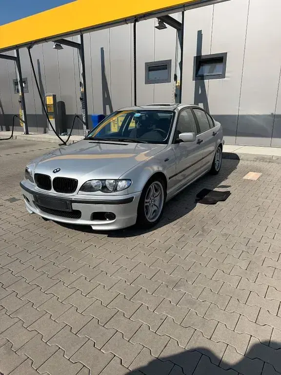 Gebraucht BMW 318 Sport Line 143 PS (105 kW) 2002 Silber Limousine