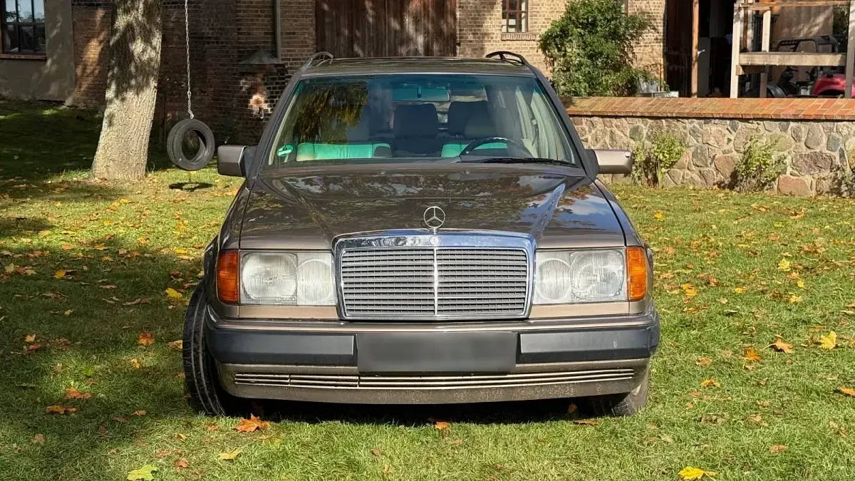 Gebraucht Mercedes 230 97 PS (71 kW) 1991 Braun Kombi