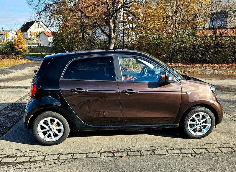 Gebraucht Smart ForFour Electric Drive 60 kW (82 PS) 2019 Braun Kleinwagen