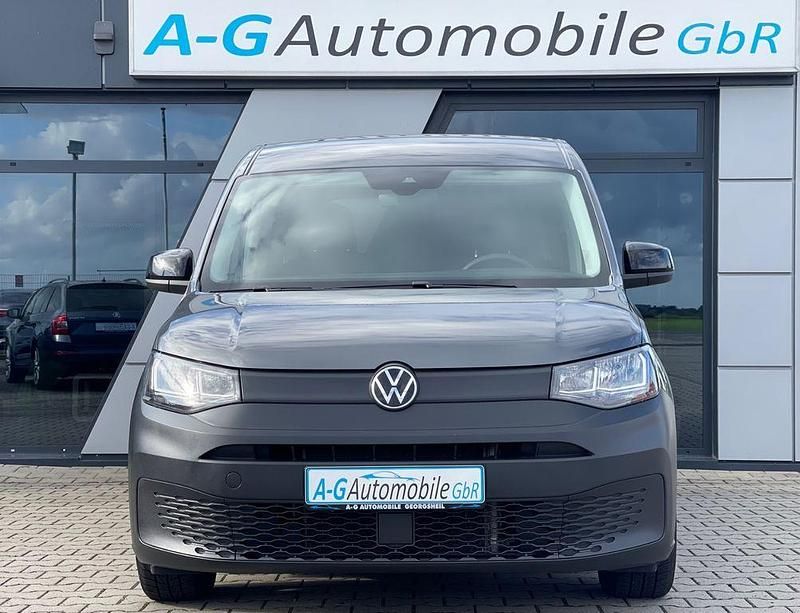 Usata VW Caddy 102 CV (75 kW) 2021 Grigio Monovolume