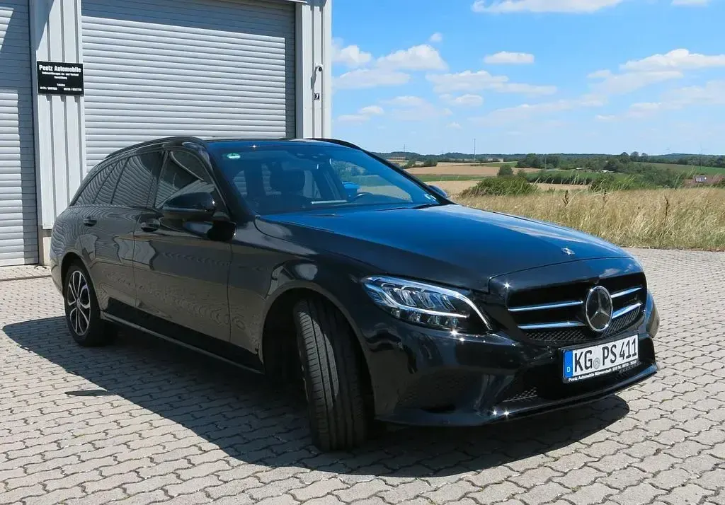 Gebraucht Mercedes C200 150 PS (110 kW) 2019 Obsidianschwarz Kombi