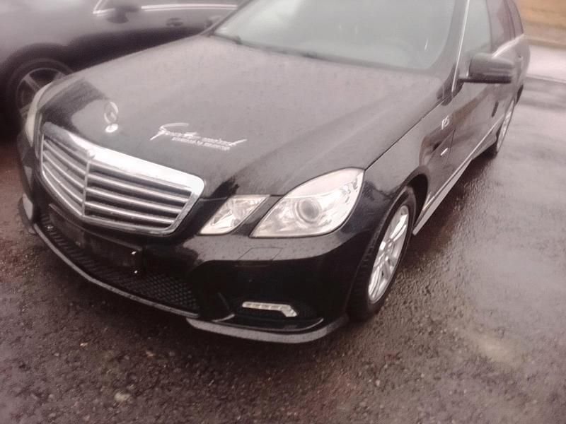 Gebraucht Mercedes E250 AMG 204 PS (150 kW) 2010 Schwarz Kombi