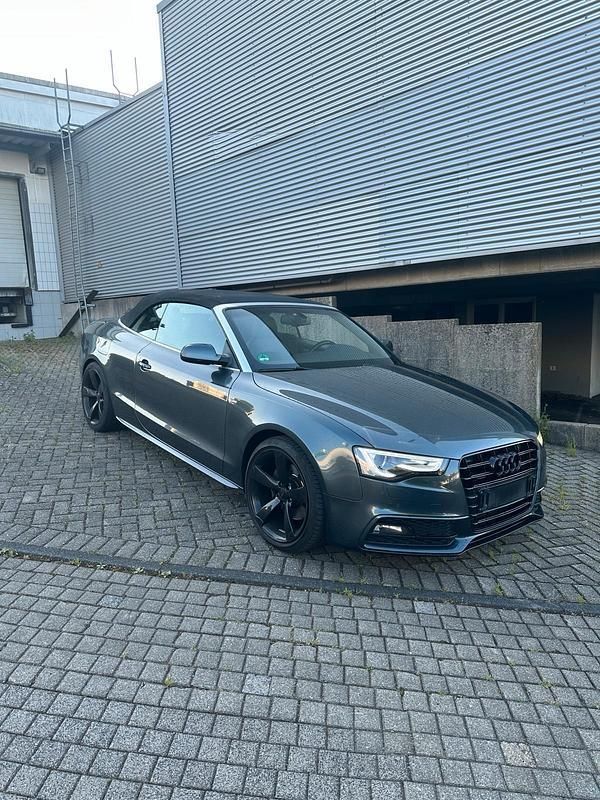 Grau Gebraucht 2012 Audi A5 Cabriolet S-Line Cabrio | 11.199 € (Guter Preis) - Bild 1/4