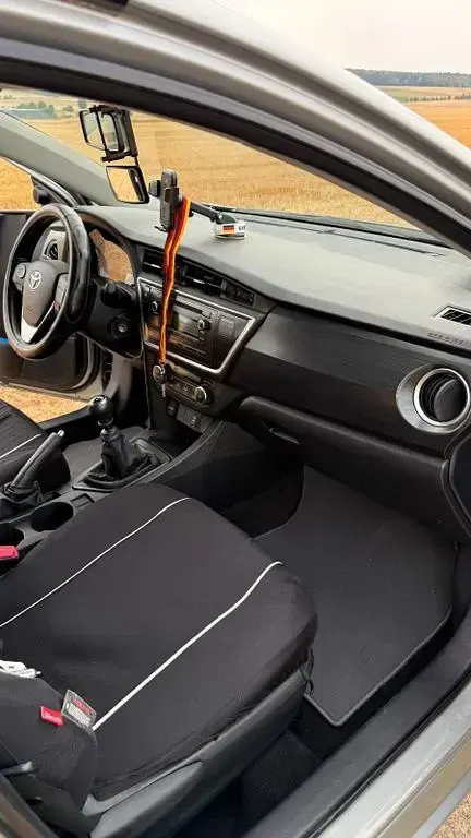 Gebraucht Toyota Auris 90 PS (66 kW) 2012 Grau Limousine