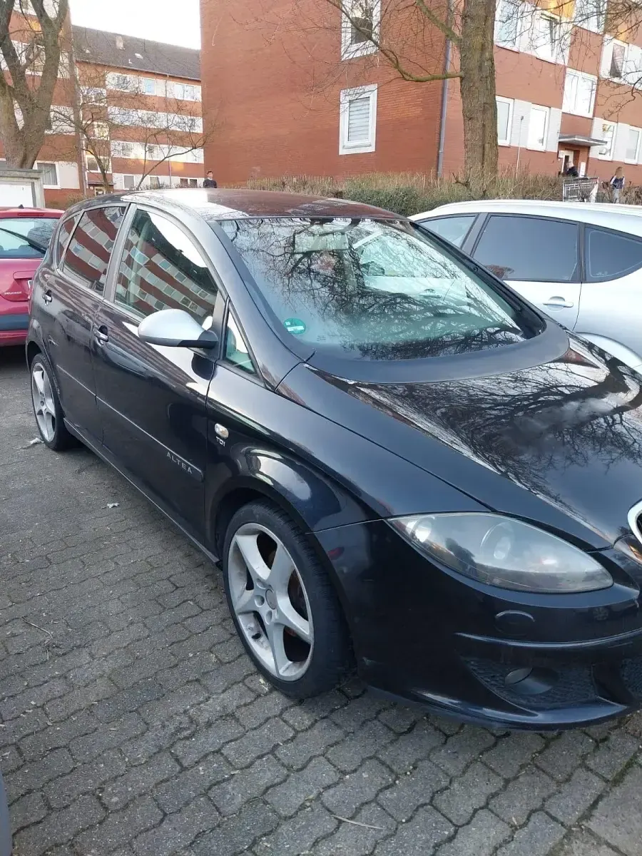 Second-hand Seat Altea 140 CP (102 kW) 2006 Negru Monovolum