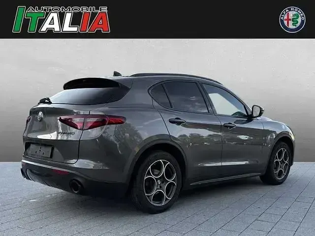 Gebraucht Alfa Romeo Stelvio Tech Edition 209 PS (153 kW) 2019 Grau SUV