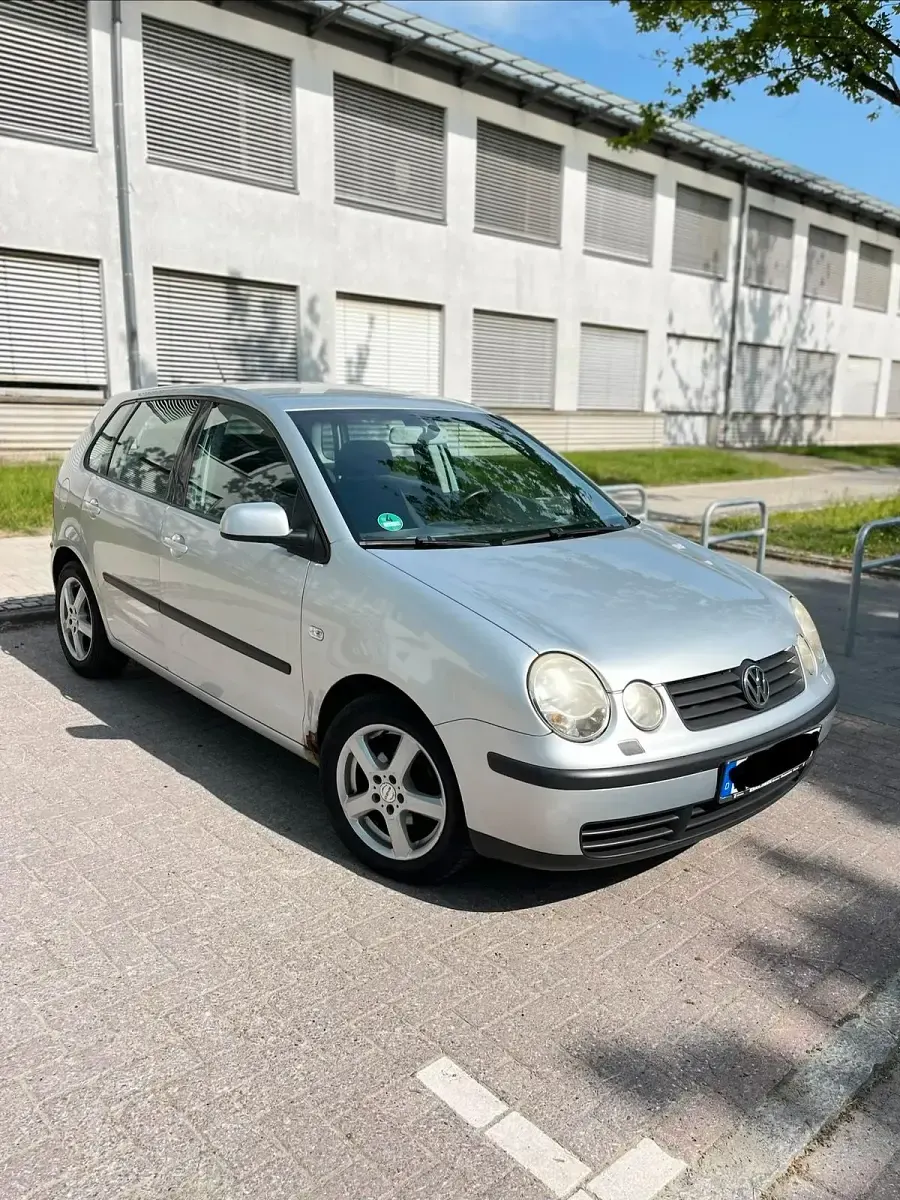 Używany VW Polo 75 KM (55 kW) 2003 Srebrny Hatchback
