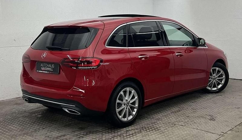 Second-hand Mercedes B250 224 CP (164 kW) 2019 Roșu Monovolum