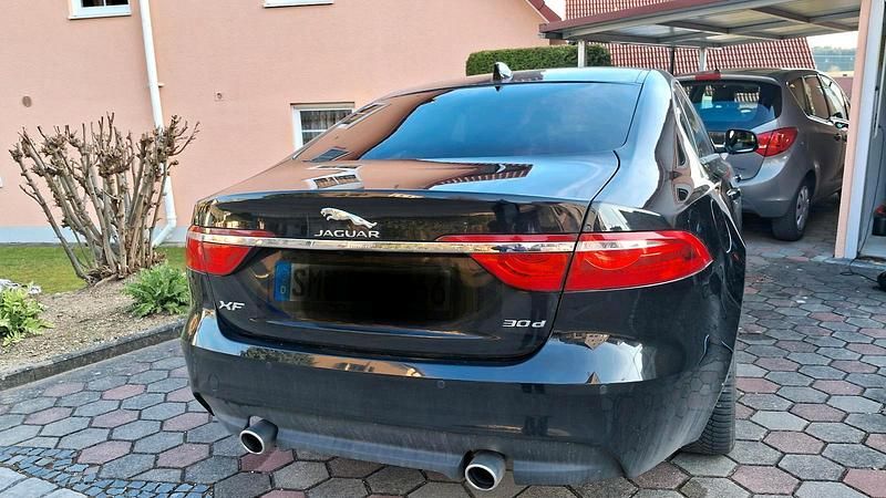 Gebraucht Jaguar XF 300 PS (220 kW) 2017 Schwarz Limousine