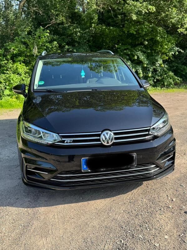 Schwarz Gebraucht 2018 VW Touran R-line Van / Kleinbus | 20.499 € (Guter Preis) - Bild 1/4