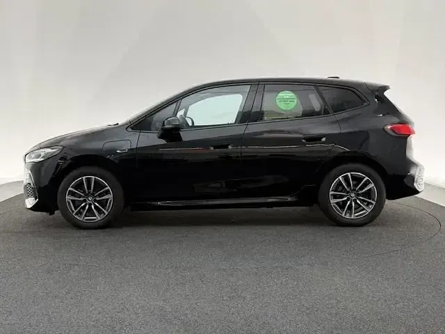 Gebraucht BMW 225 Active Tourer M Sport 245 PS (180 kW) 2022 Schwarz Van / Kleinbus