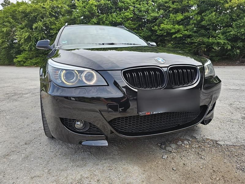Gebraucht BMW 525 M Sport 197 PS (144 kW) 2010 Schwarz Kombi