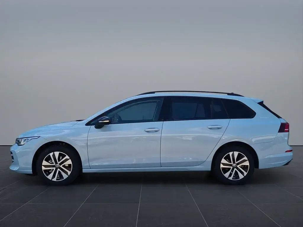 Neu VW Golf VIII Life 150 PS (110 kW) 2026 Blau Kombi