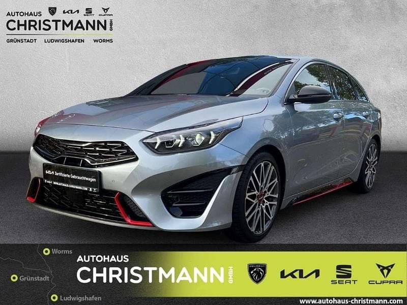 (css) lunarsilber met. Gebraucht 2023 Kia ProCeed GT Kleinwagen | 29.890 € (Fairer Preis) - Bild 1/4