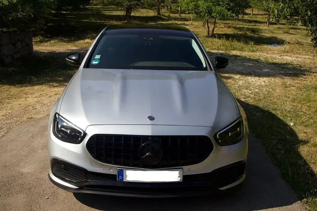 Gebraucht Mercedes E200 160 PS (117 kW) 2020 Silber Limousine