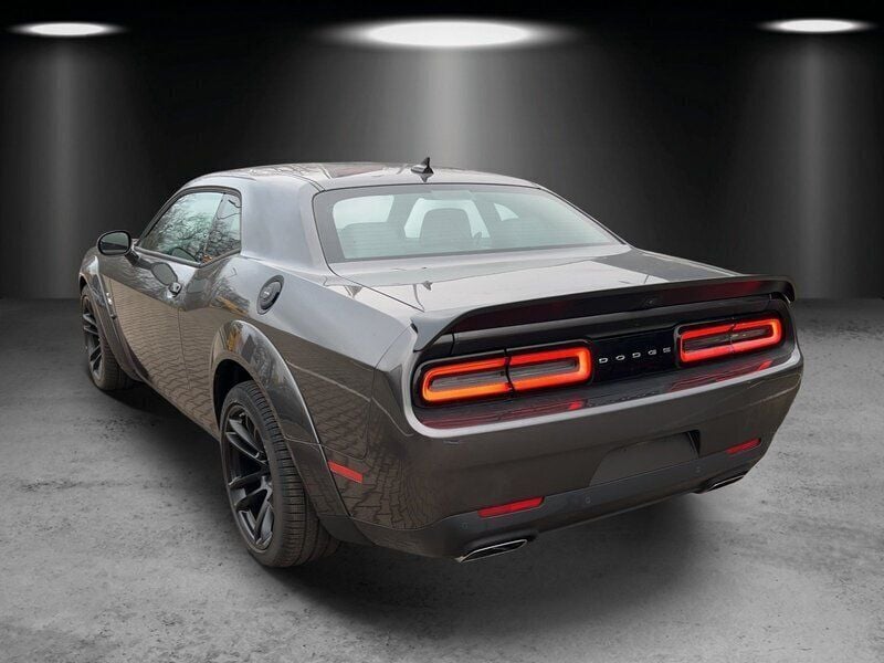 Gebraucht Dodge Challenger 492 PS (361 kW) 2023 Granite crystal Coupé