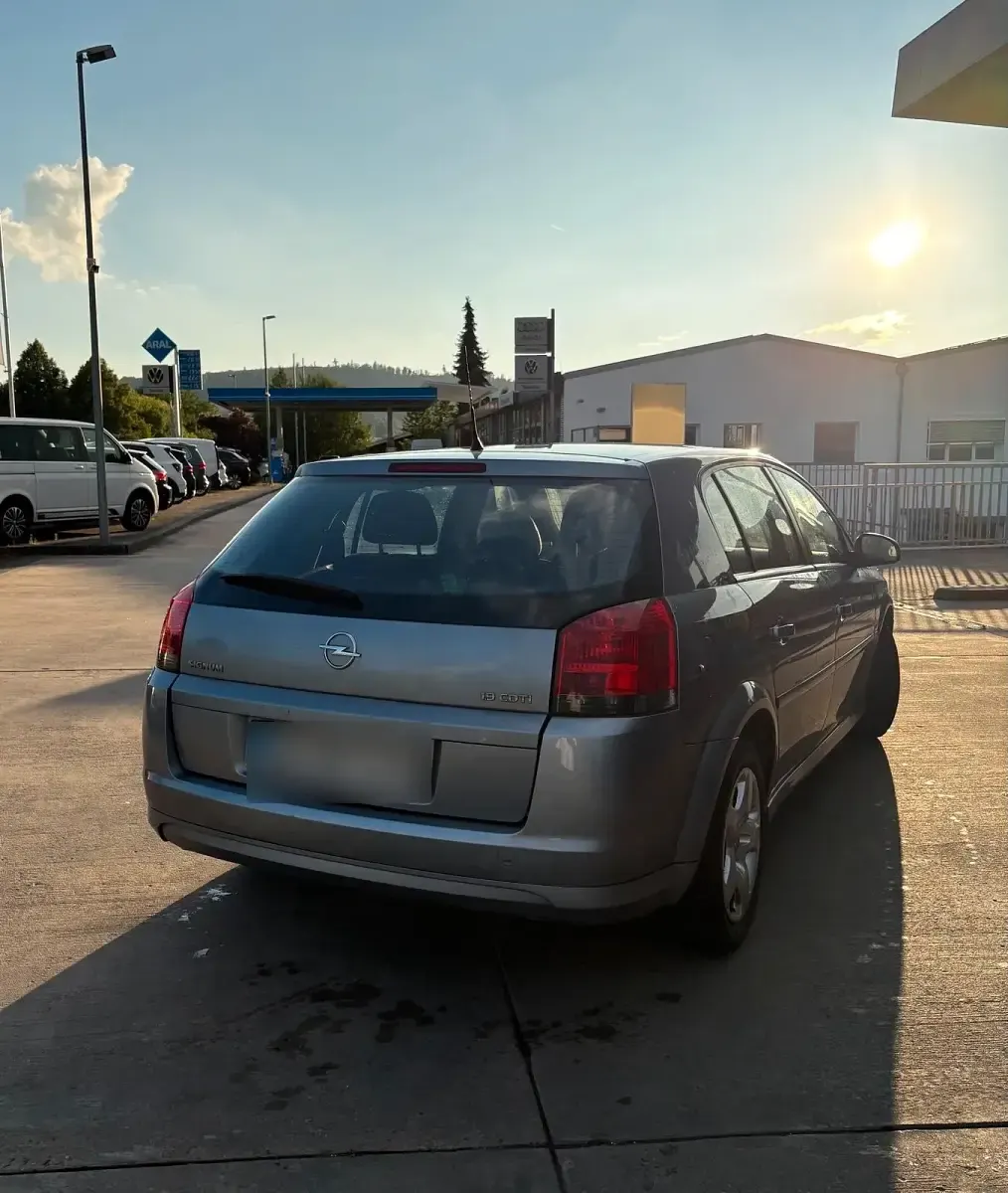 Gebraucht Opel Signum 120 PS (88 kW) 2007 Grau Kleinwagen