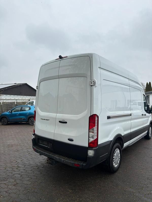 Second-hand Ford Transit 153 CP (112 kW) 2015 Alb Monovolum