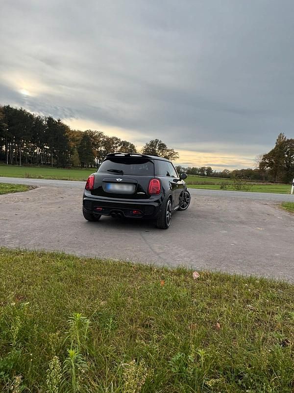 Gebraucht Mini John Cooper Works 231 PS (169 kW) 2016 Schwarz Kleinwagen