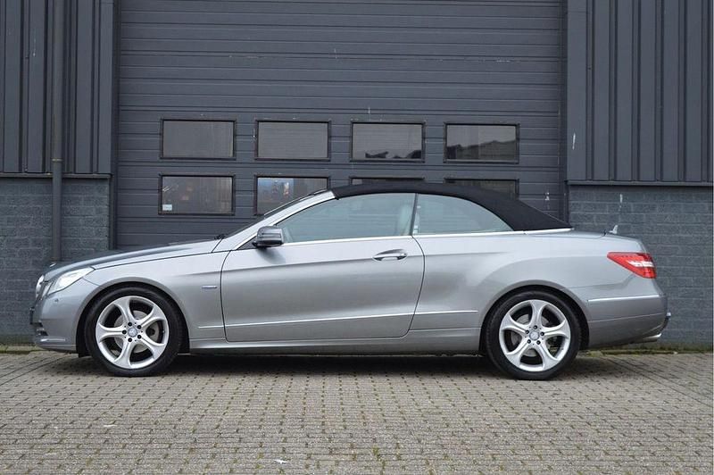 Gebraucht Mercedes E220 Avantgarde 170 PS (125 kW) 2011 Grau Cabrio